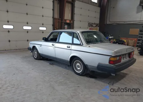 1988 Volvo 244 Dl/Gl from USA, damaged, VIN YV1AX8843J1327701